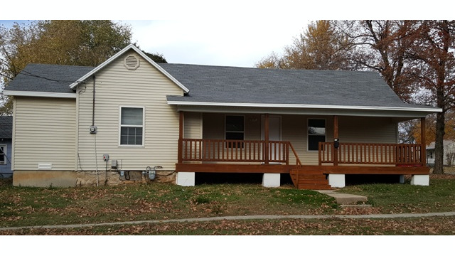 835 E. Turner Front of house